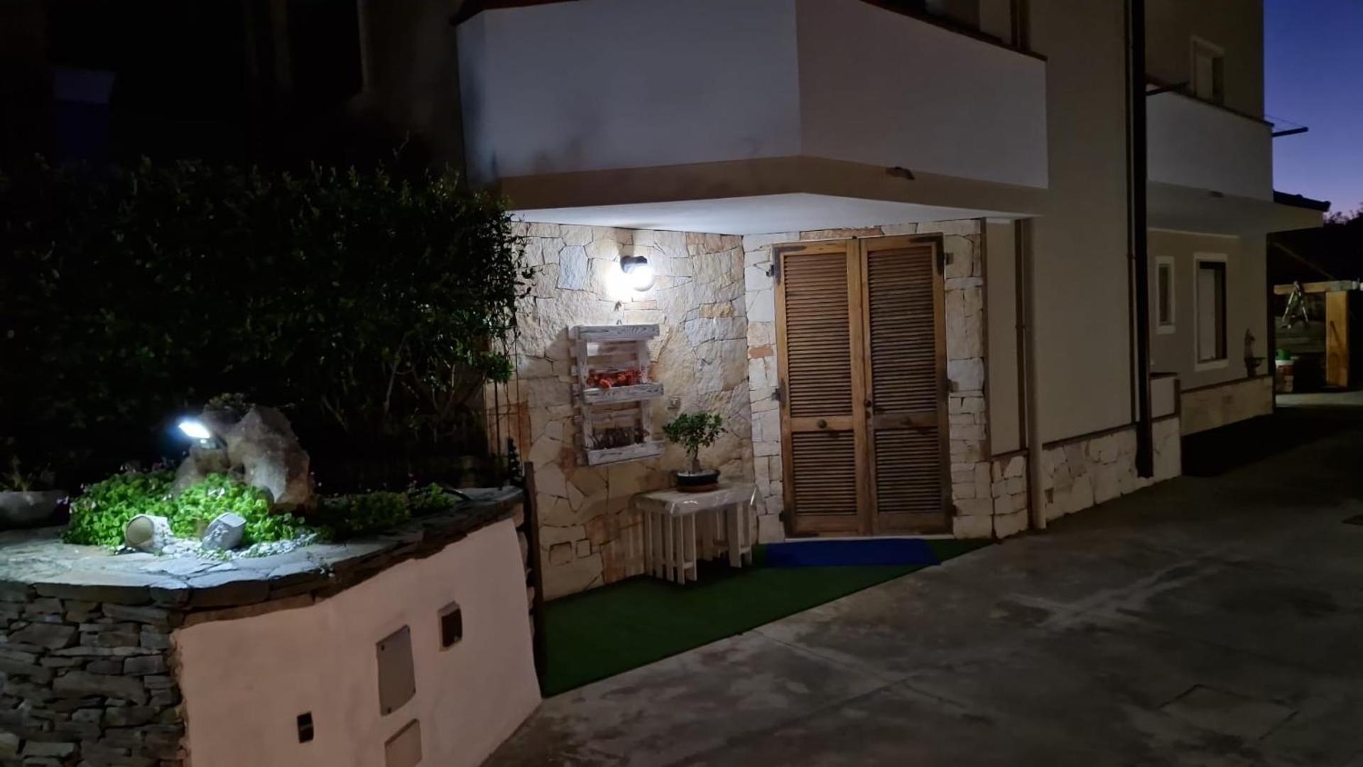 Grazia'S Apartment ซัสซารี ภายนอก รูปภาพ